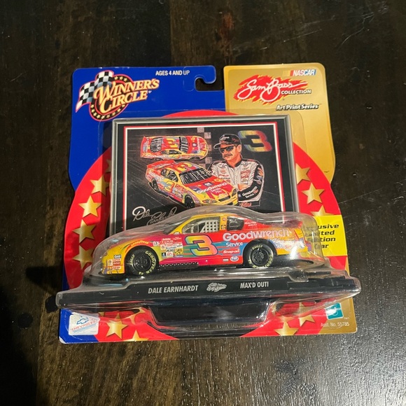 Nascar Other - Nascar Die-Cast Car - Black and Yellow
